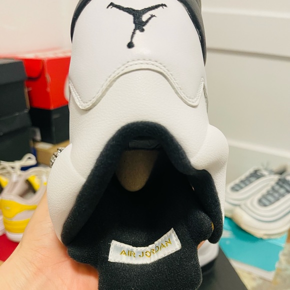 Like New Youth Sz 7Y (Euro Sz 40) Jordan 5 Retro BG Sneakers Olympic Gold Medal - Picture 11 of 15